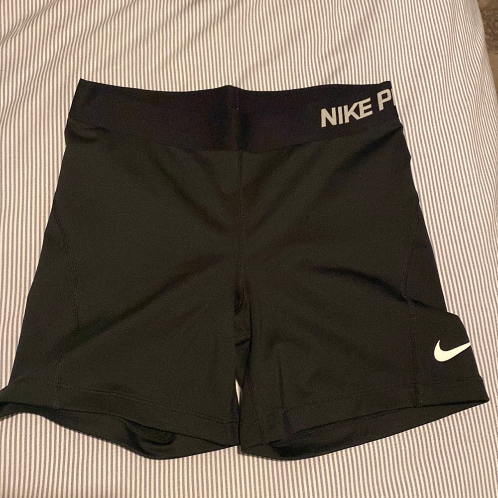 5” all black Nike pro spandex shorts, size medium